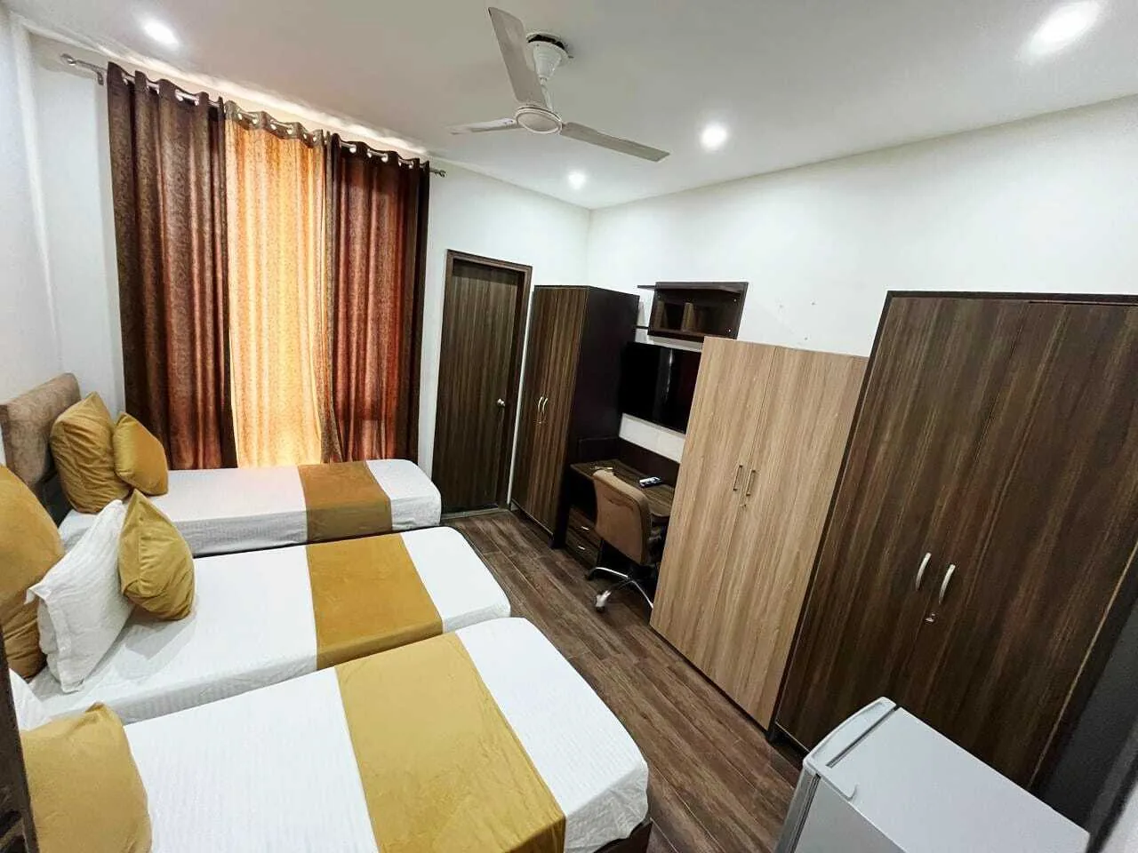 Room and facilities at Cloud Nine Rooms 259