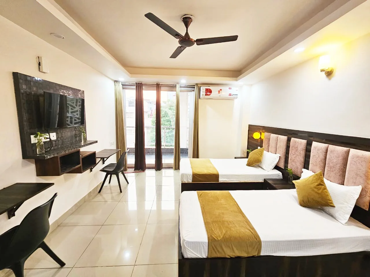 Room and facilities at Cloud Nine Rooms 56