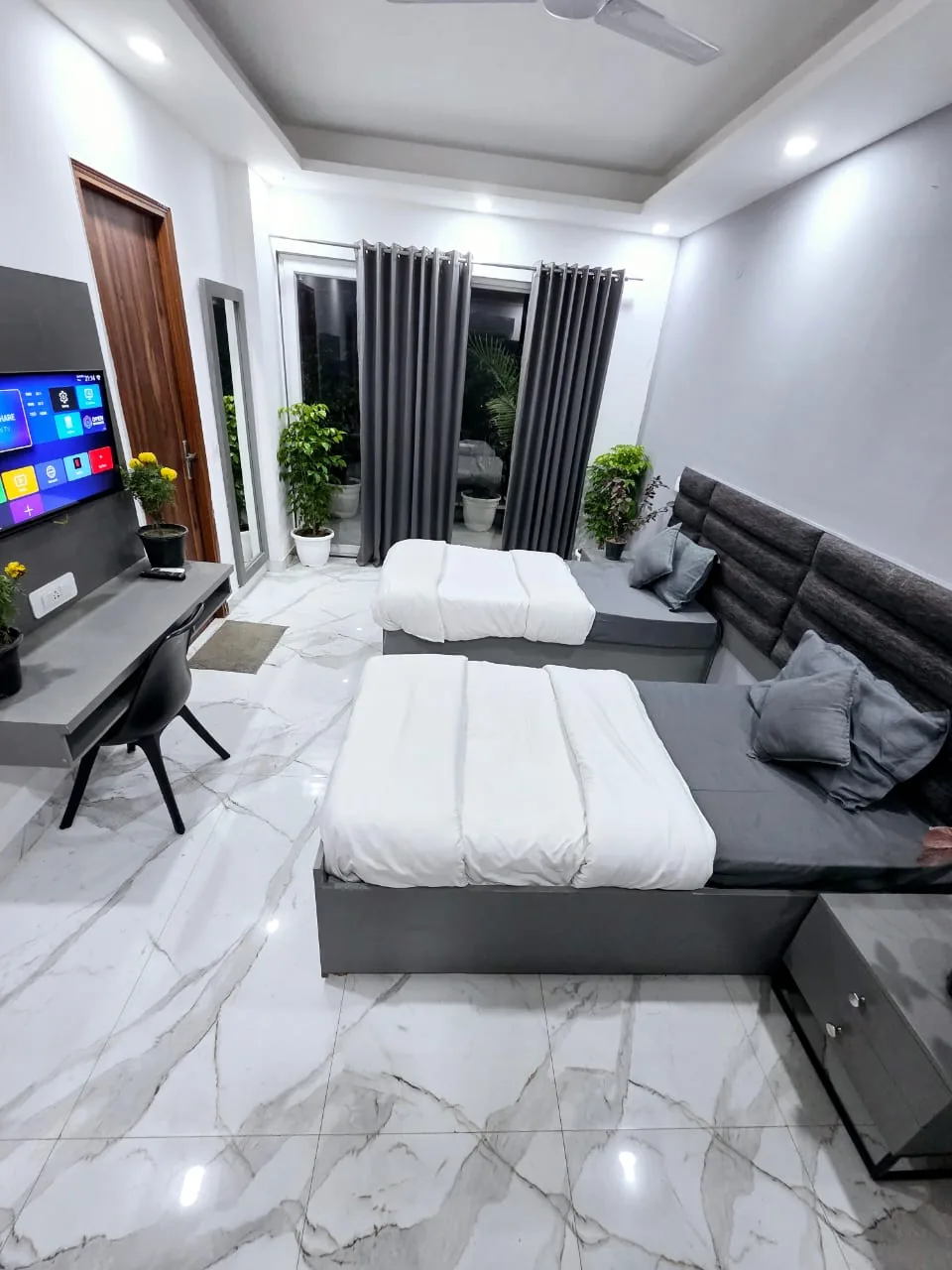 Room and facilities at Cloud Nine Rooms 40